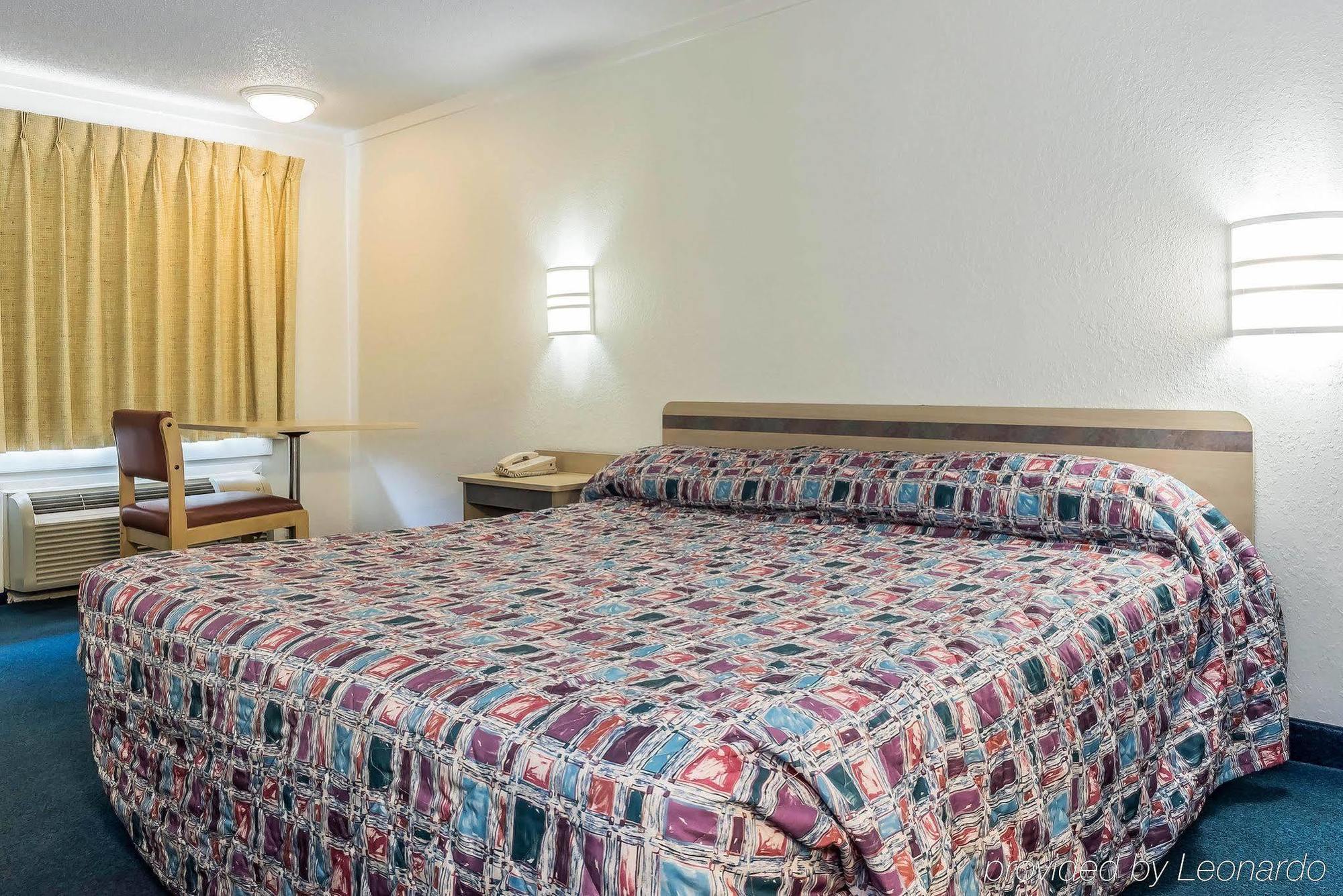 Rodeway Inn Sharonville Esterno foto