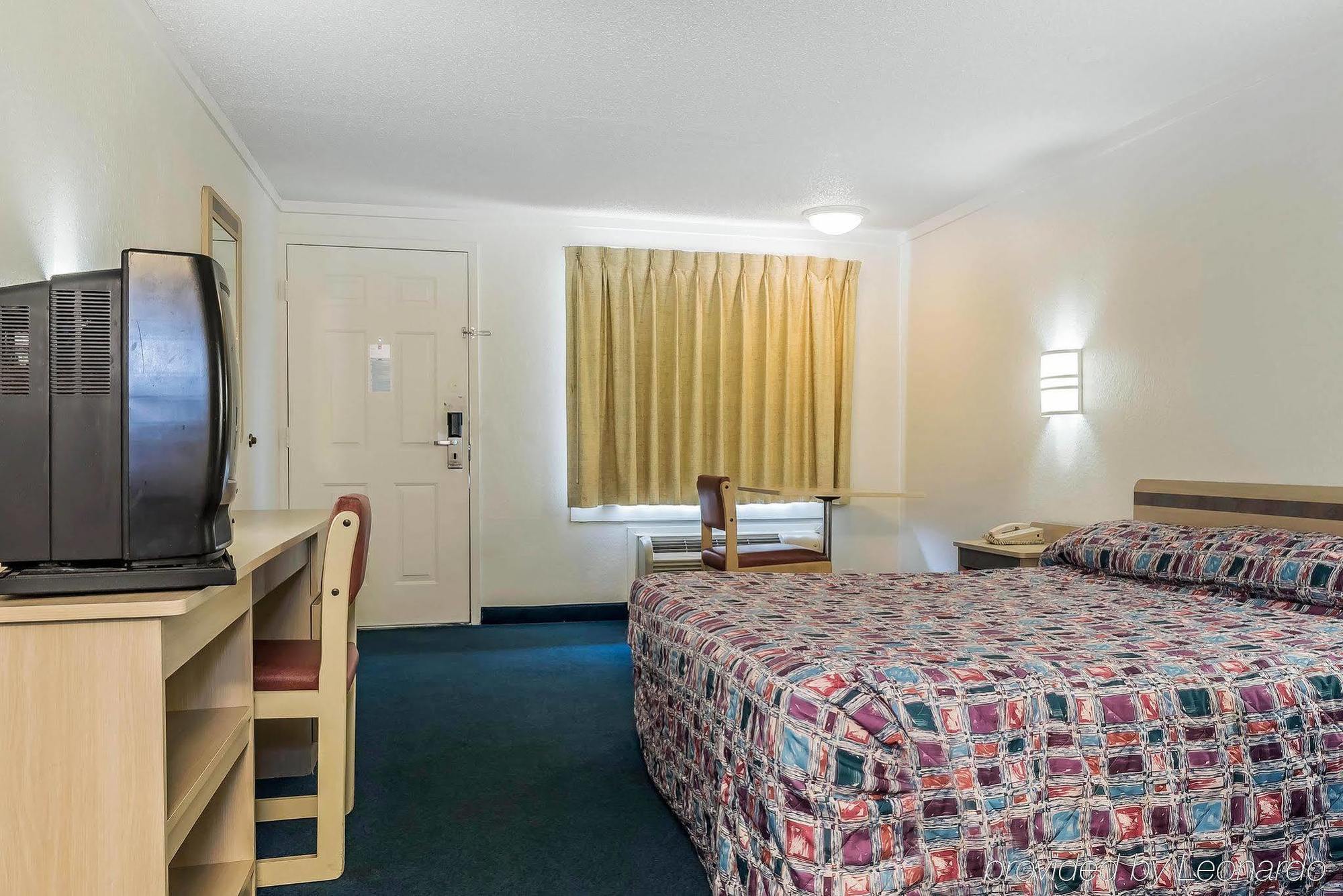 Rodeway Inn Sharonville Esterno foto