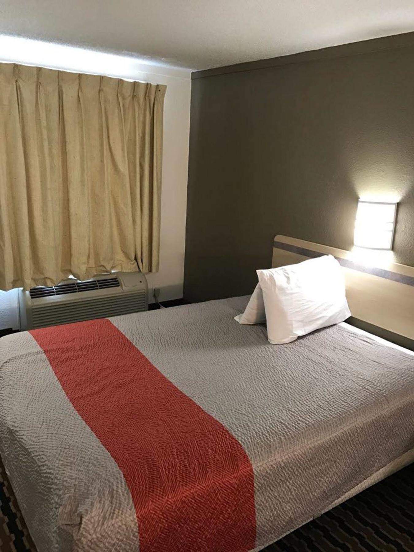 Rodeway Inn Sharonville Esterno foto